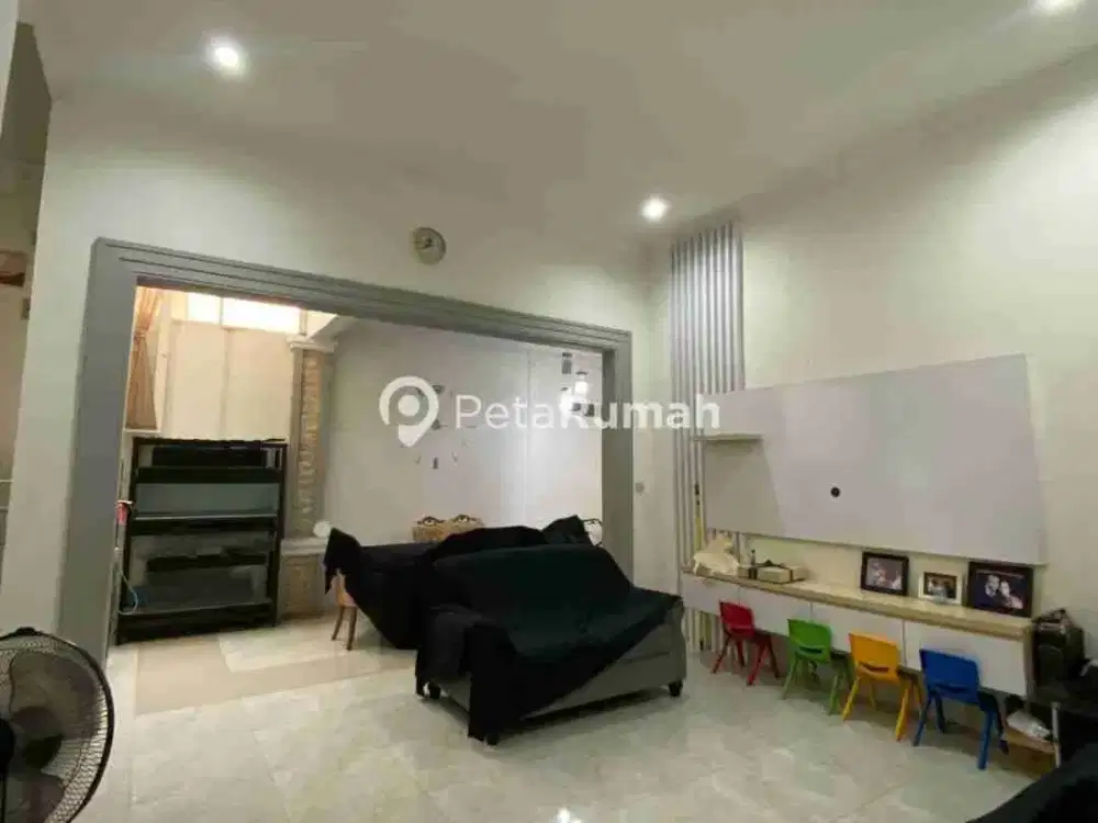 DIJUAL VILLA JALAN RESTU KOMPLEK SURYA REGENCY 2 - DAERAH HELVETIA DEKAT KAPTEN SUMARSONO