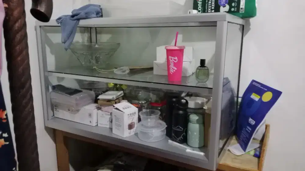 Dijual etalase makanan masih bagus