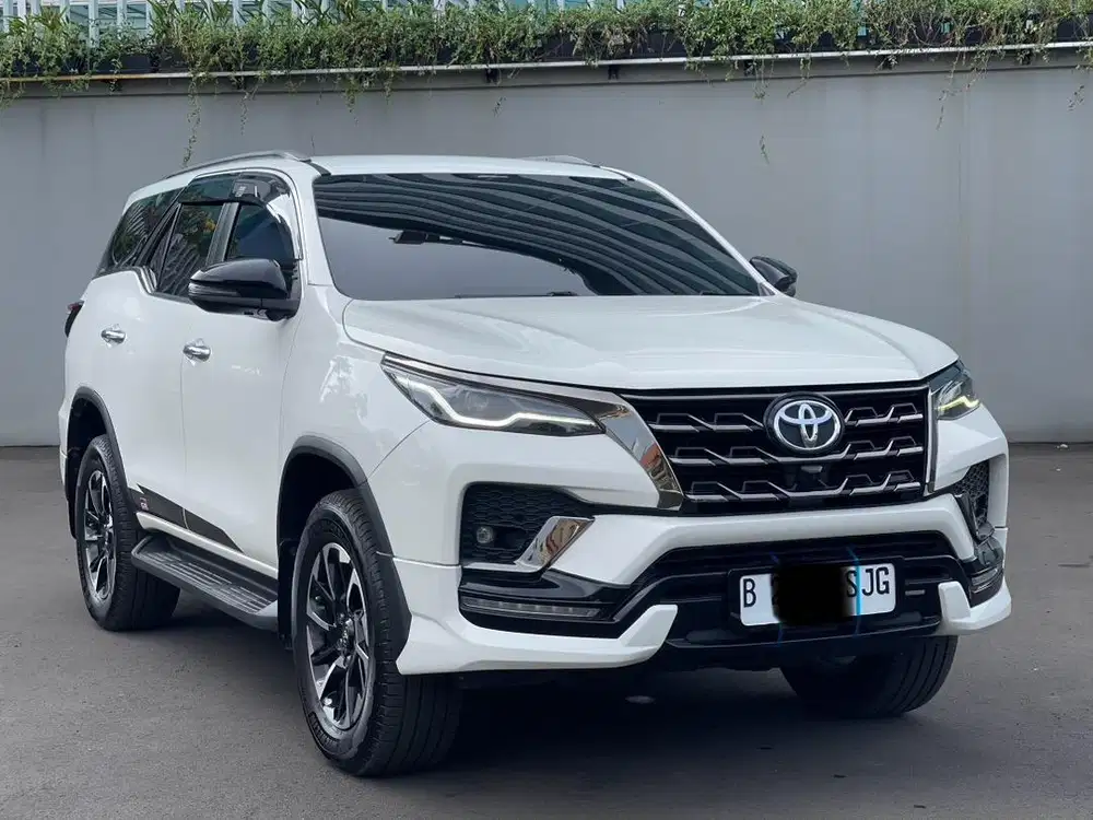 TOYOTA FORTUNER GR 2.8 2022 PUTIH TERMURAH DIJUAL CEPAT