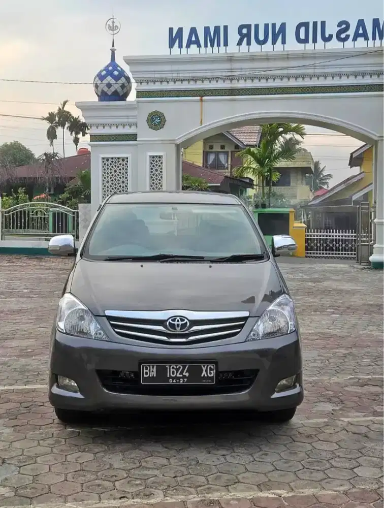 Innova g Diesel manual 2010