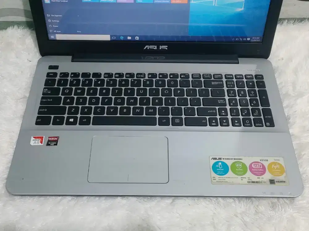 Asus X555BP

- Amd A9 - 9420 (2CPU) ~3.0 Ghz
- Ram 4 GB