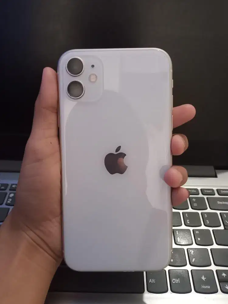 iPhone 11 128GB Inter – Warna Putih
