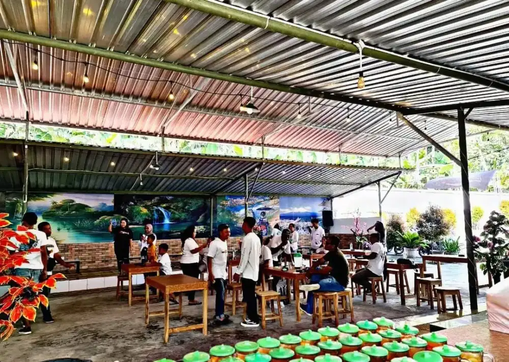 Dijual cafe dan rumah tinggal