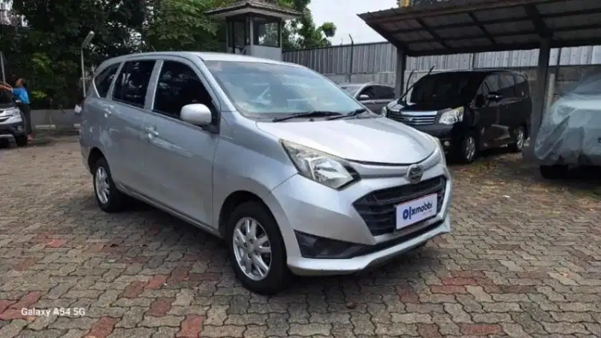 DP RENDAH Daihatsu Sigra 1.0 D Bensin-MT 2017 TOU B