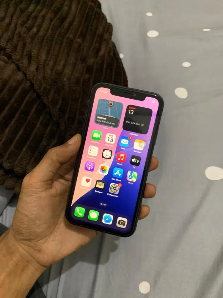 Iphone 11 64gb lengkap fullset