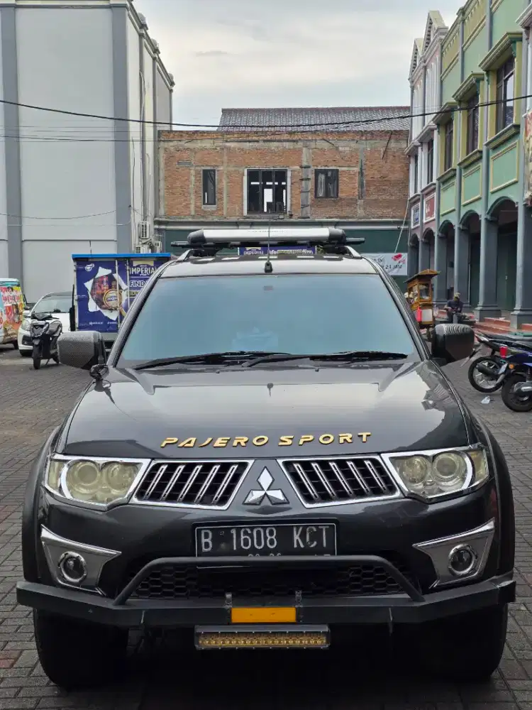 Pajero sport Exeed matic 2010