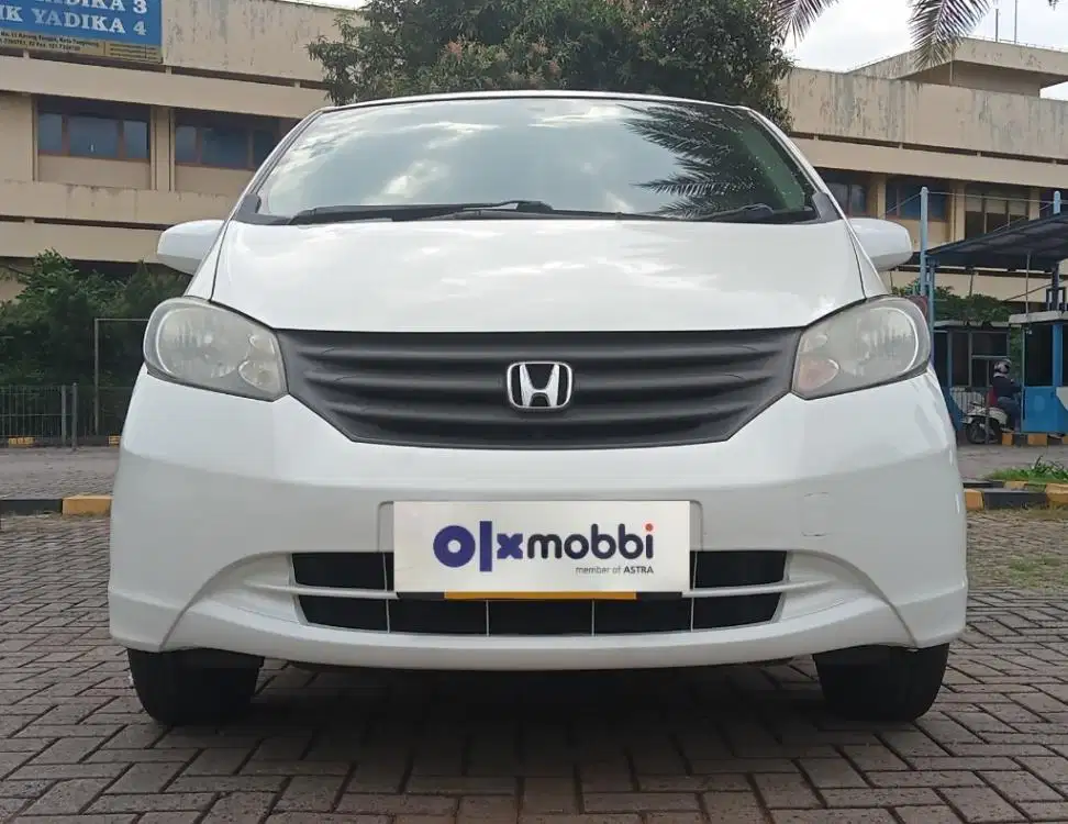TDP 5,JT Honda Freed 1.5 S Bensin-AT Putih 2012
