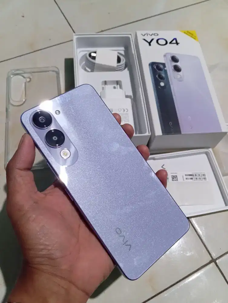 Vivo y04 4+4/64 gb buka box doang like new jual harga pas net gan