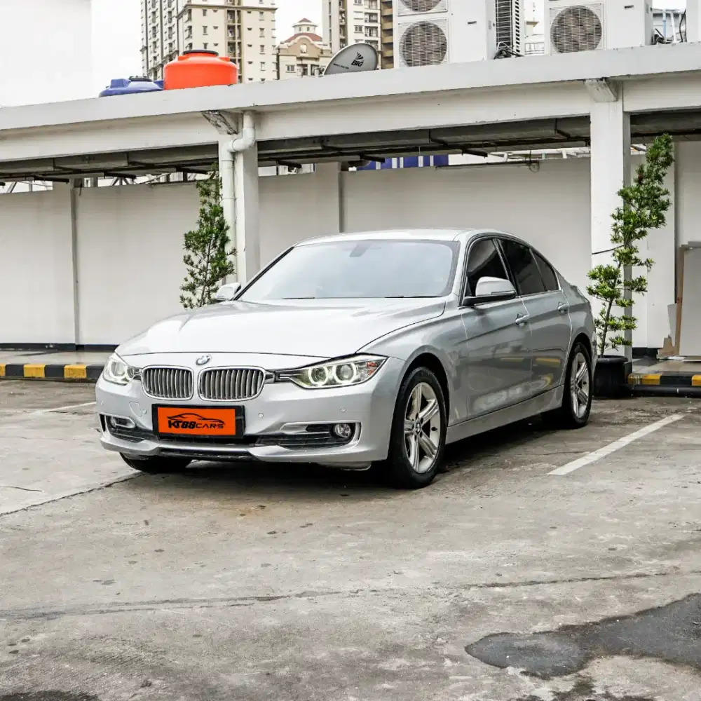 BMW 320D sport Matik 2012