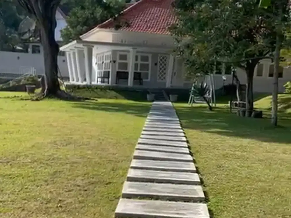 Villa Tretes, 0 Jalan raya