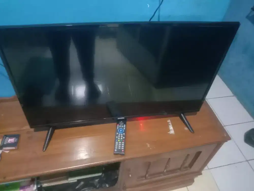 LED tv digital 32inci merk AKARI