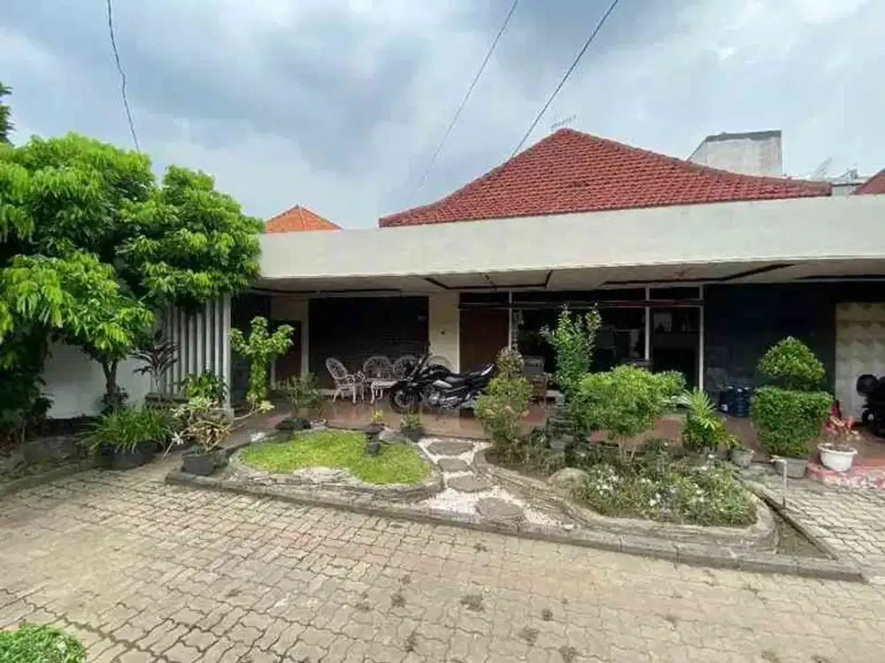 Dijual rumah tengah kota komersial area, PRIME LOCATION