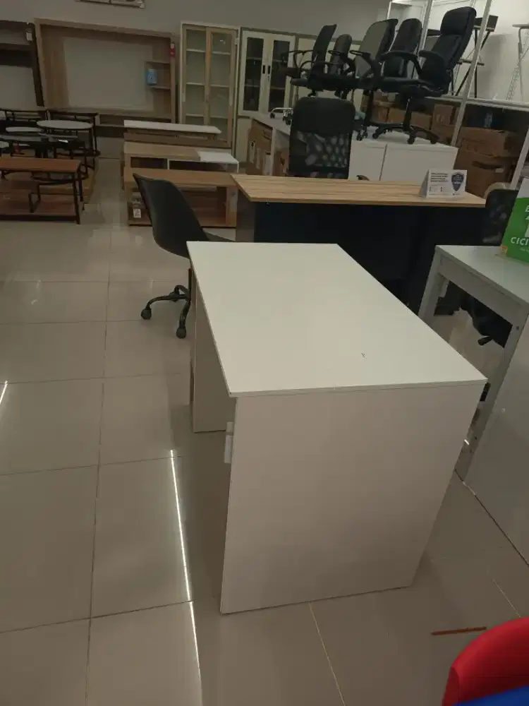 Promo Spesial Meja Belajar Selma