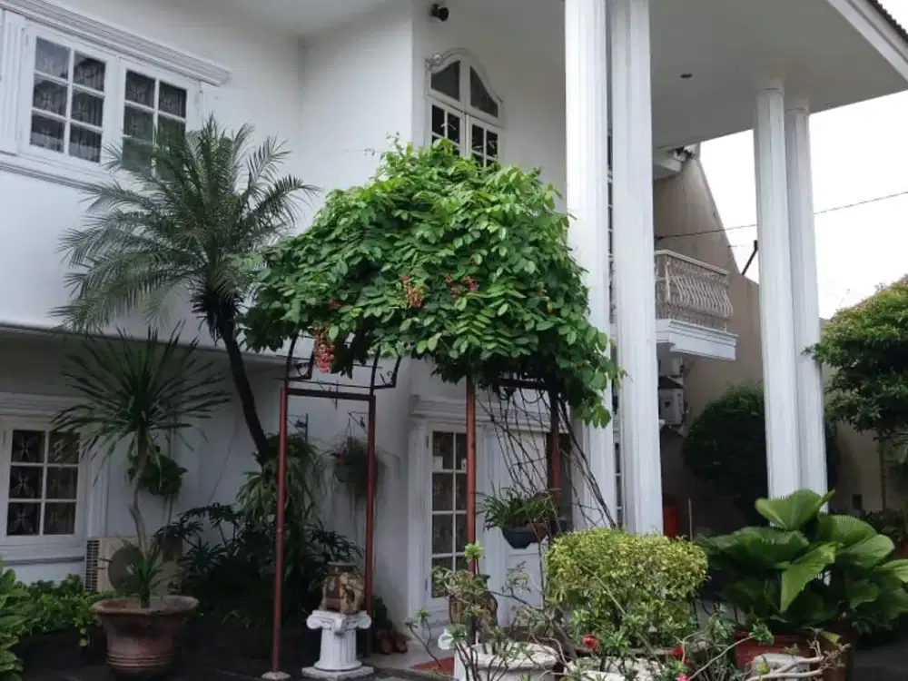 Dijual Rumah dengan lokasi strategis (bisa dijadikan tempat usaha)