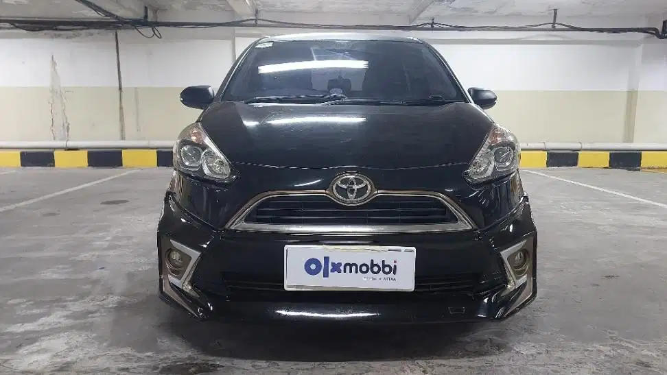 TDP 8,JT Toyota Sienta 1.5 V Bensin-AT Hitam 2018