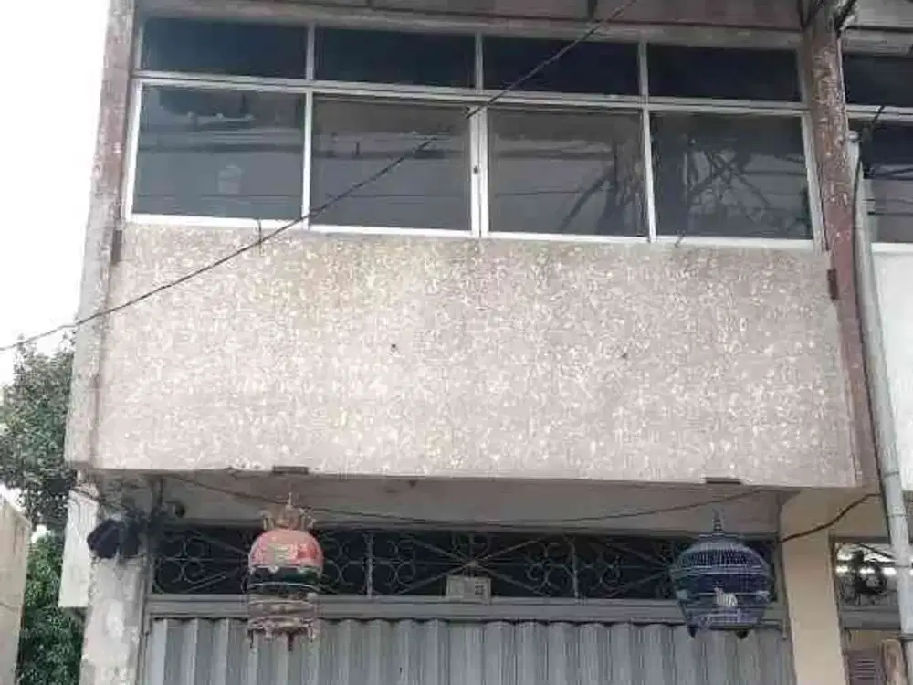 Ruko komersial daerah tengah kota Surabaya