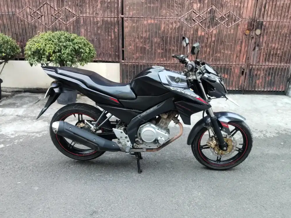 Yamaha Vixion 150 CC th 2015 plat 2030 PJK pnjng mesin halus