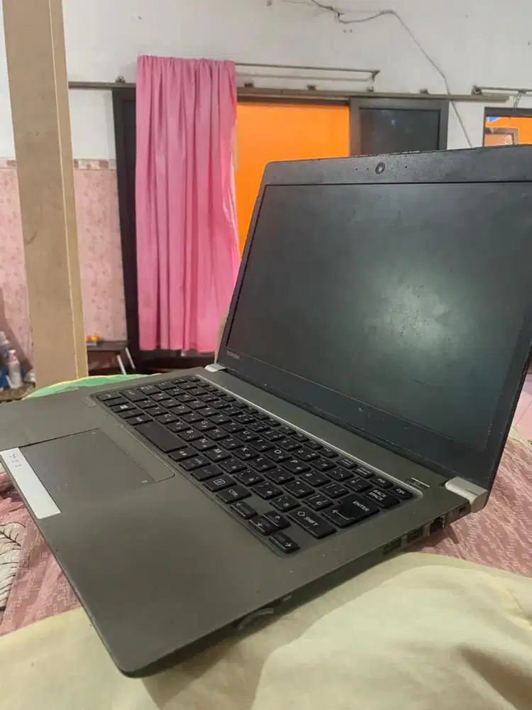 JUAL LAPTOP THOSIBA