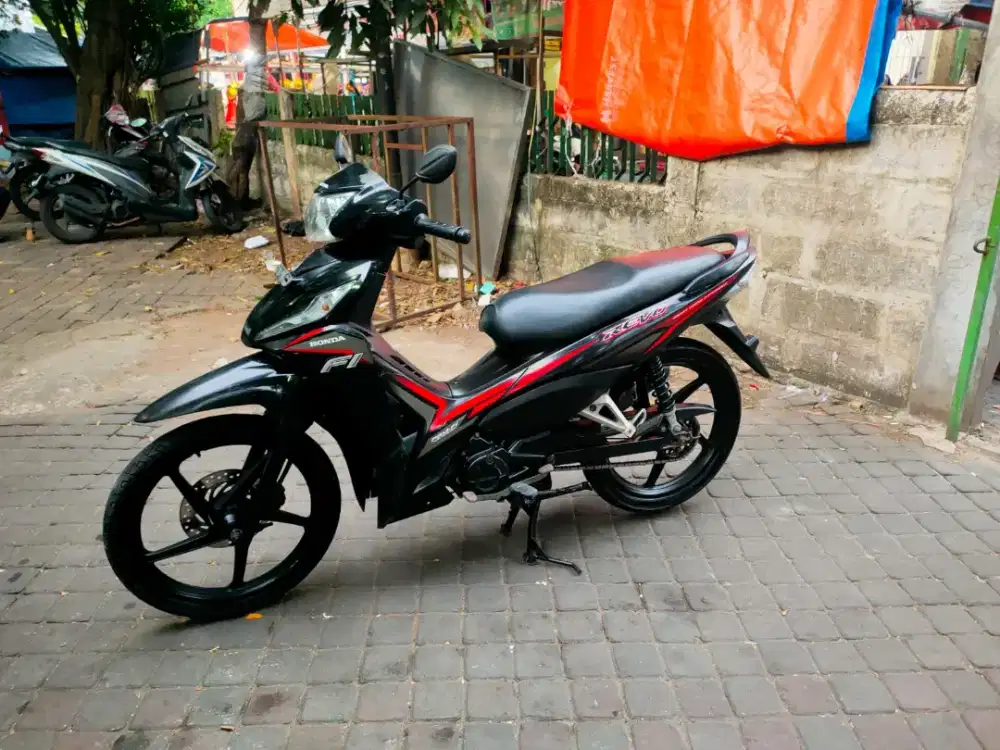 Honda Absolute Revo 110cc PGM-FI Tahun 2016