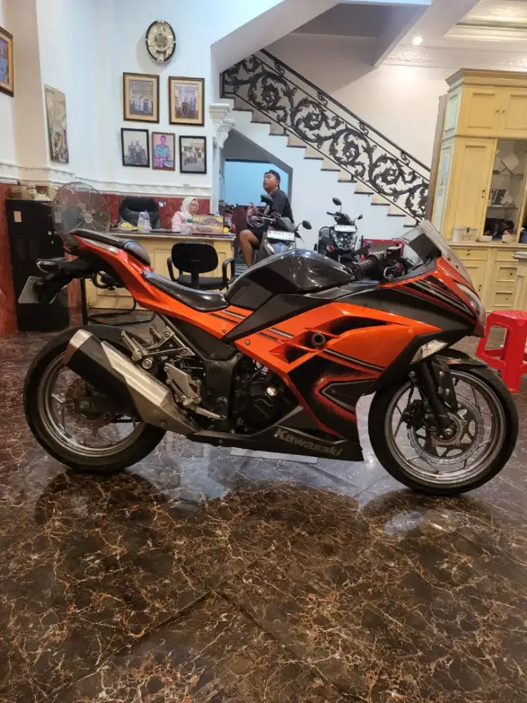 HUB ima Ninja 250 FI ABS 2013 NON Credit . Bisa bayar pakai Paylater