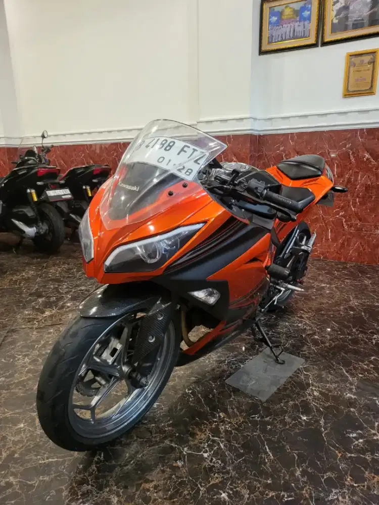 HUB ima Ninja 250 FI ABS 2013 NON Credit . Bisa bayar pakai Paylater