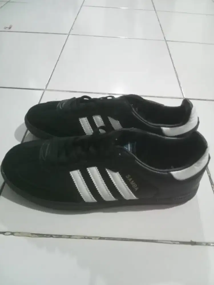 Sepatu Adid*s Samba no 41.5 made in vietnam new