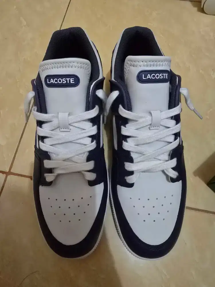 Sepatu lacoste ori