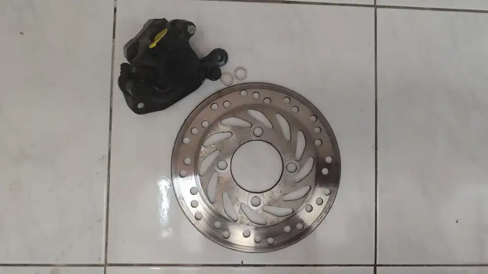 Cakram dan Kaliper Vario eks 160 CBS