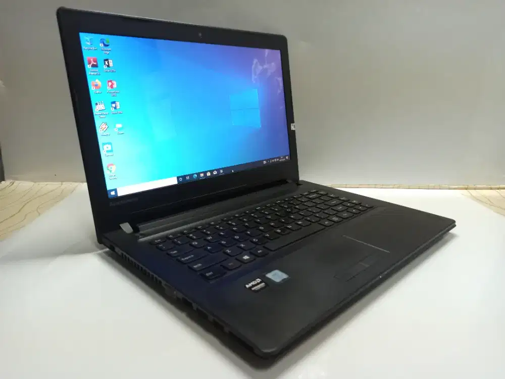 Laptop gaming /karyawan.. Lenovo ideapad 300 i5 Gen6 /8Gb /256 gb