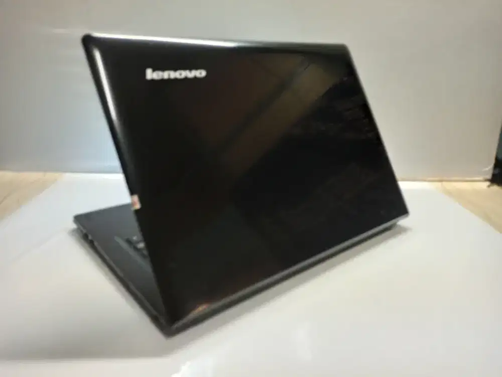 Laptop gaming /sekolah.. Lenovo ideapad 300 i5 Gen6 /8Gb /256 gb
