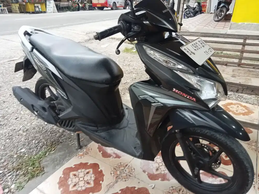Dijual vario KZR 125 thun 2012