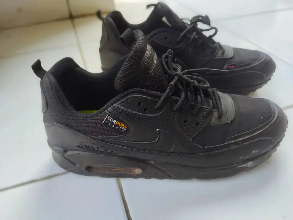 Sepatu Nike 43 vtm