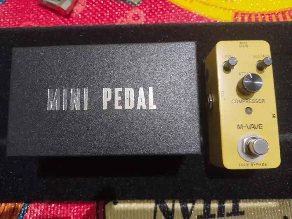 Efek gitar m-WAVE compressor