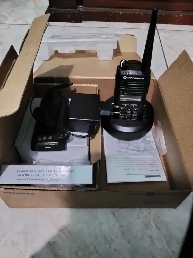 HT masih bagus,merk Motorola komplit msh dlm dus