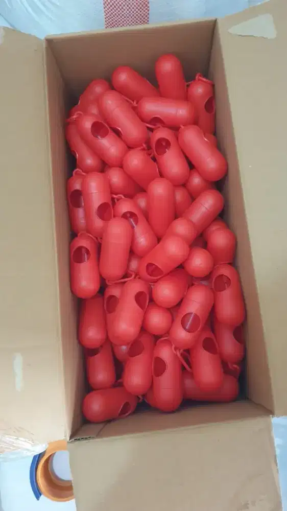 Dispenser untuk plastik kotoran pop binatang peliharaan