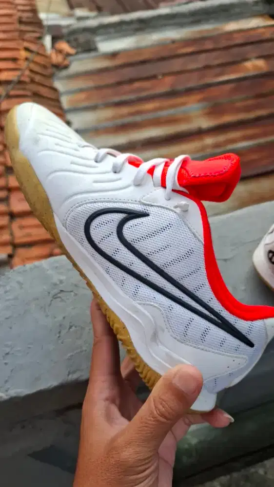 Sepatu Futsal Nike Tiempo