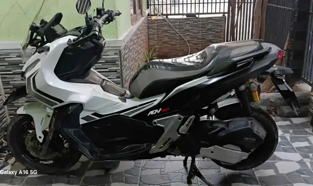 Honda ADV 150 ABS 2019 Putih – Mesin Halus, Body Wajar Pemakaian