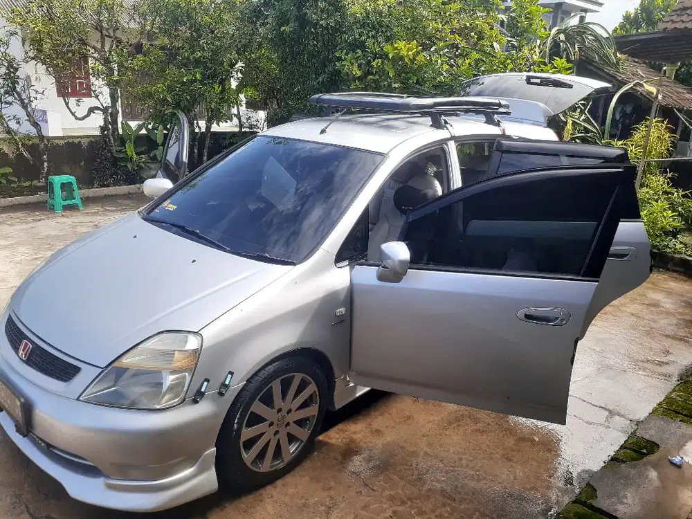 Honda Stream 2002 Bensin