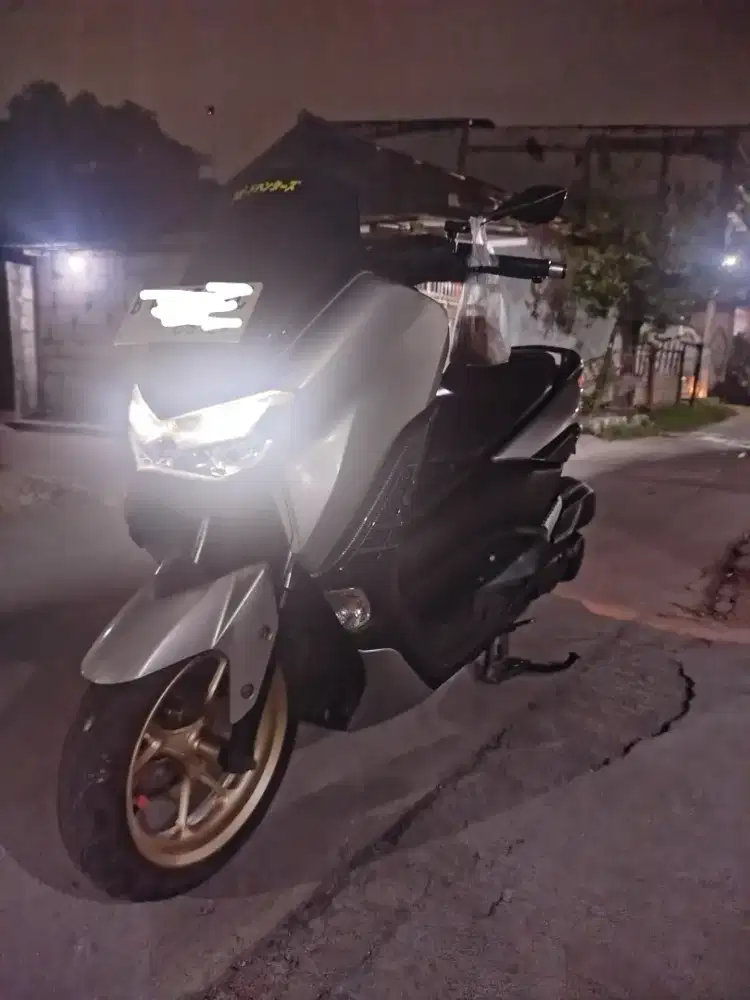 Nmax new 2022 kilometer masih rendah 18rb pajak panjang sampai bln Mei