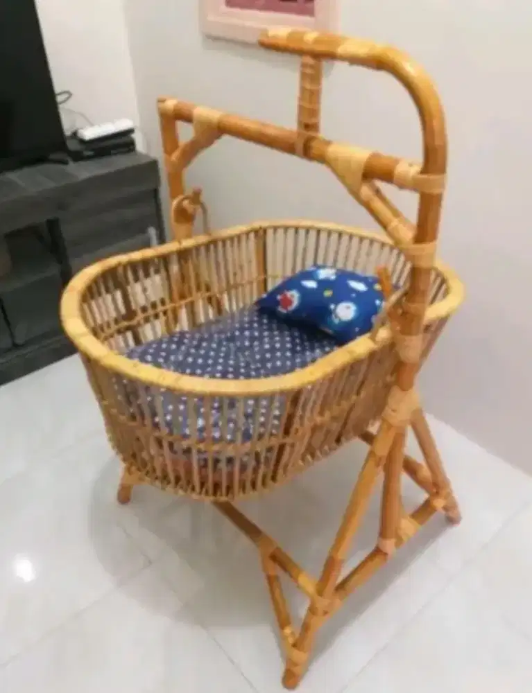 Ayunan rotan Unik