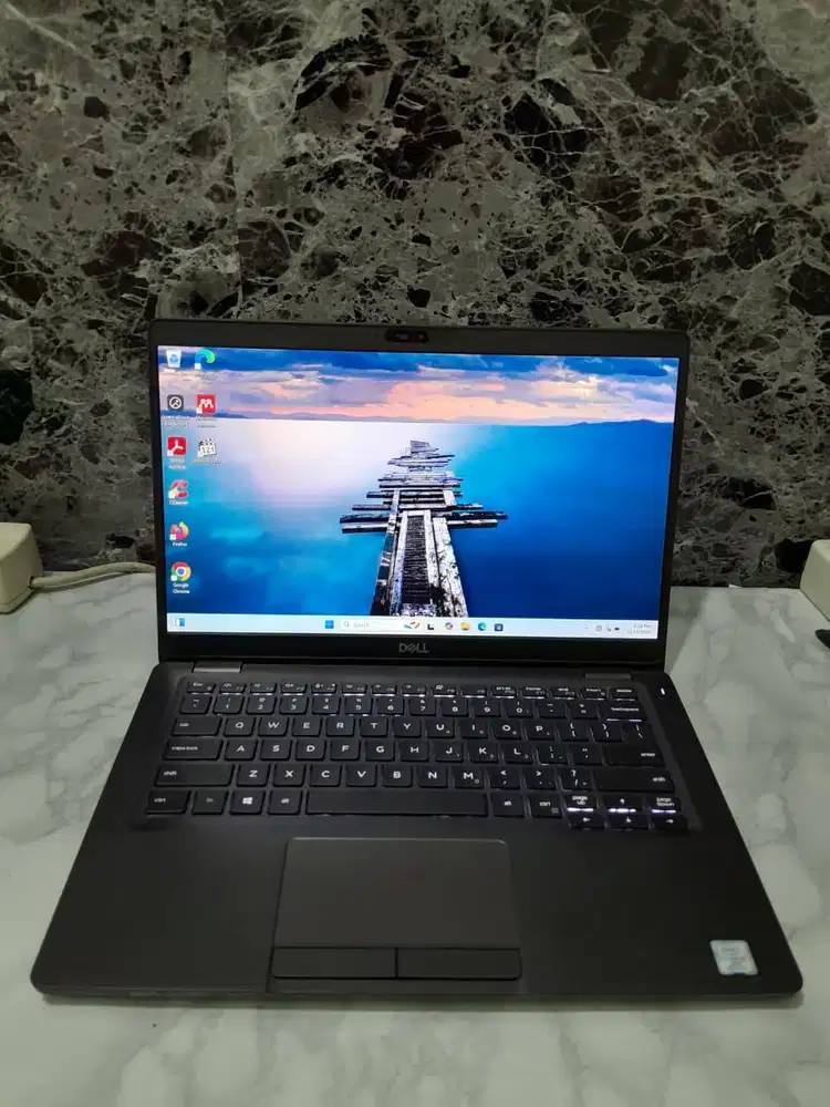 Dell 5300. Core i5 Gen8, Ram 8GB, SSD 256GB, Layar 13,3in full HD