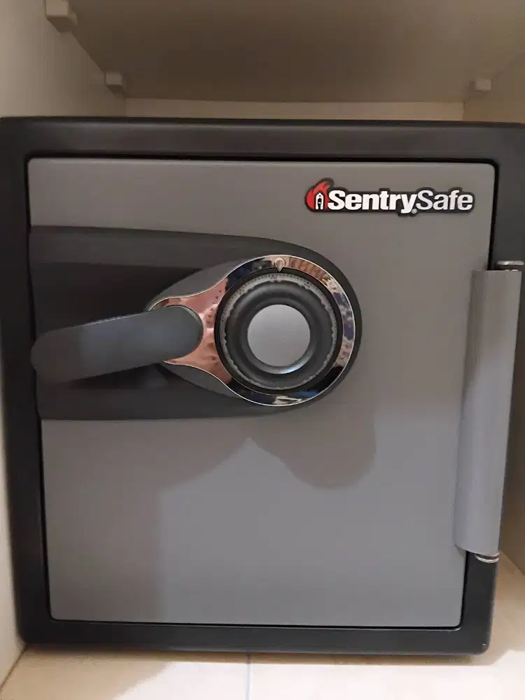 Brankas Sentry Safe tipe MSW3110 second