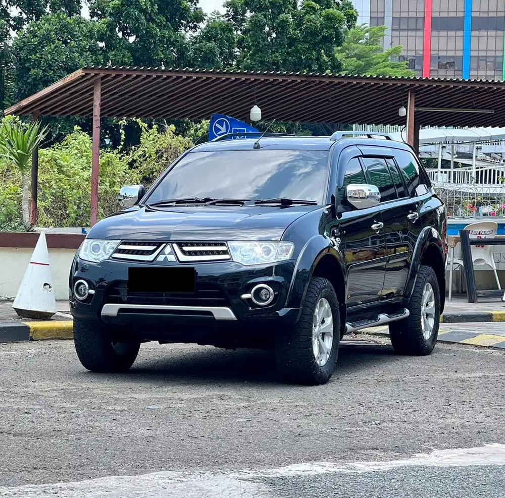 Mitsubishi Pajero Sport Dakar 4x4 2.5 AT 2014 / Odo 85rbu Kilometer