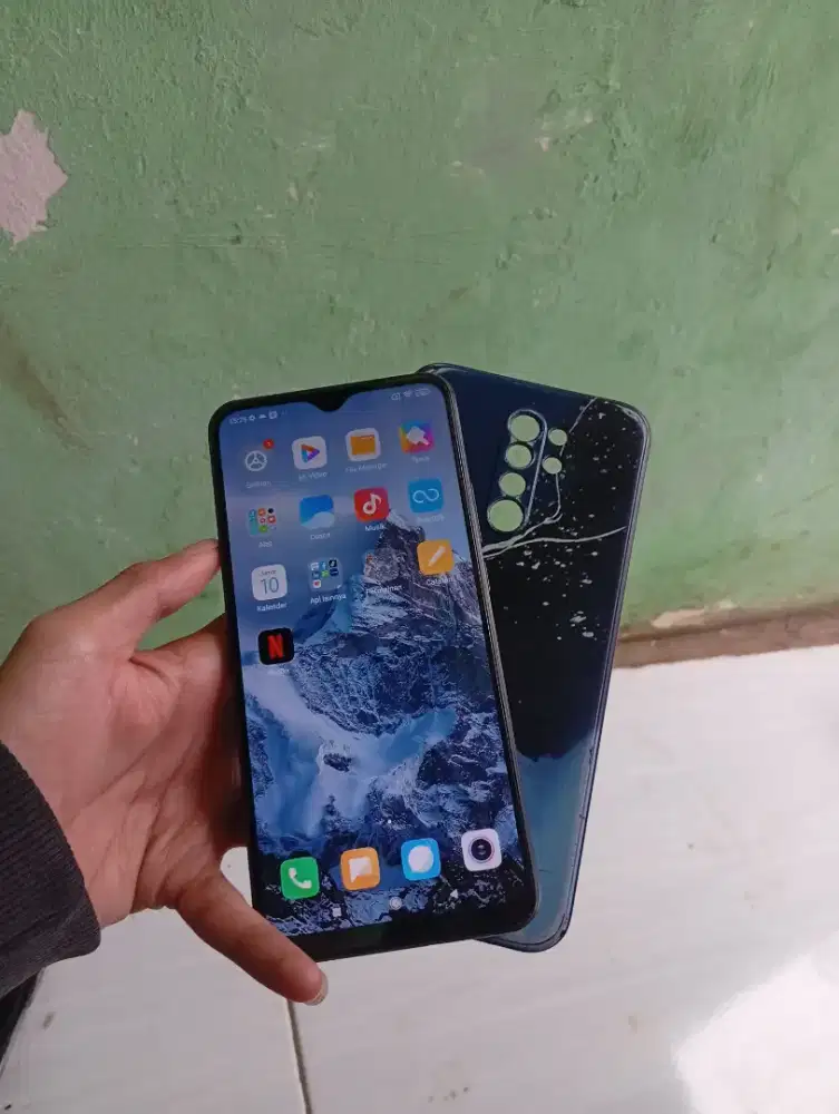 Redmi 9 ram 4+1/64