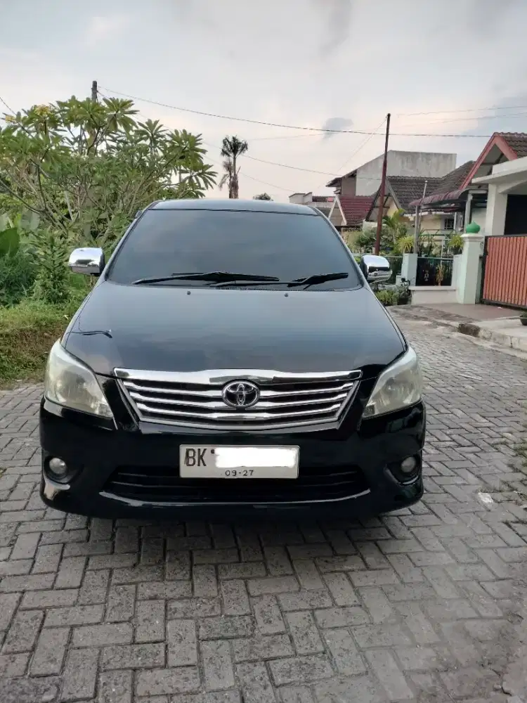 Toyota kijang innova diesel matic 2012