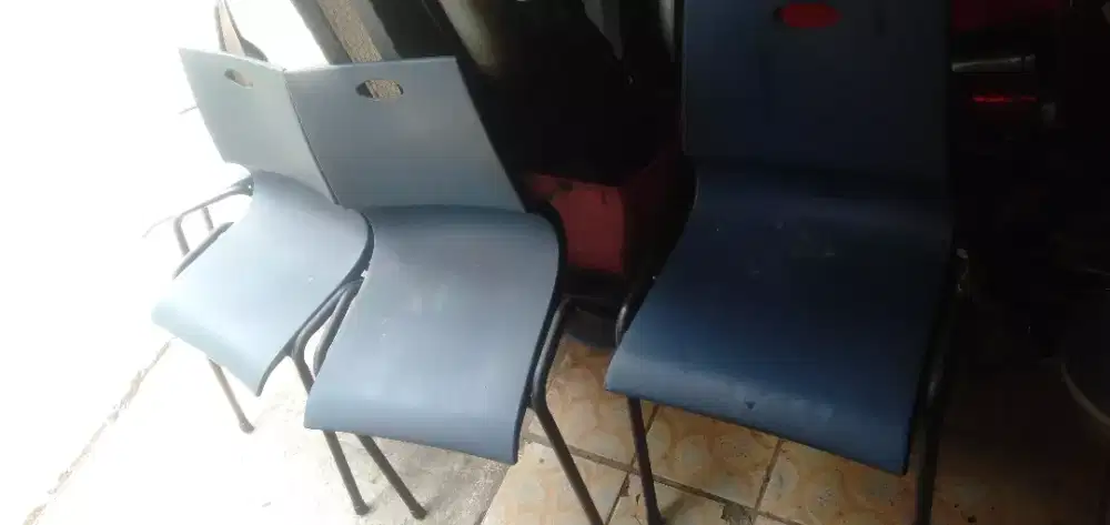 Se paket ada 4 kursi santai serba guna kond bgs bhn besi tebal murah