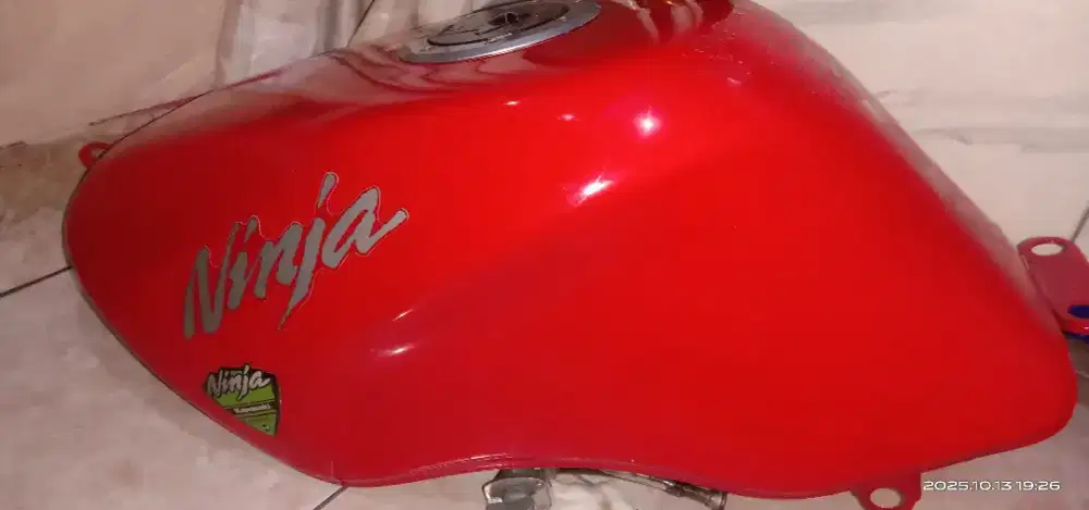 Tangki ninja rr old