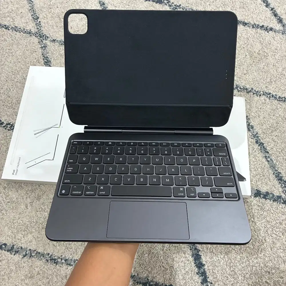 Magic Keyboard M4 ipad pro 11 inch