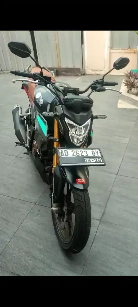 Honda CB150R KM 4rb Tangan Pertama