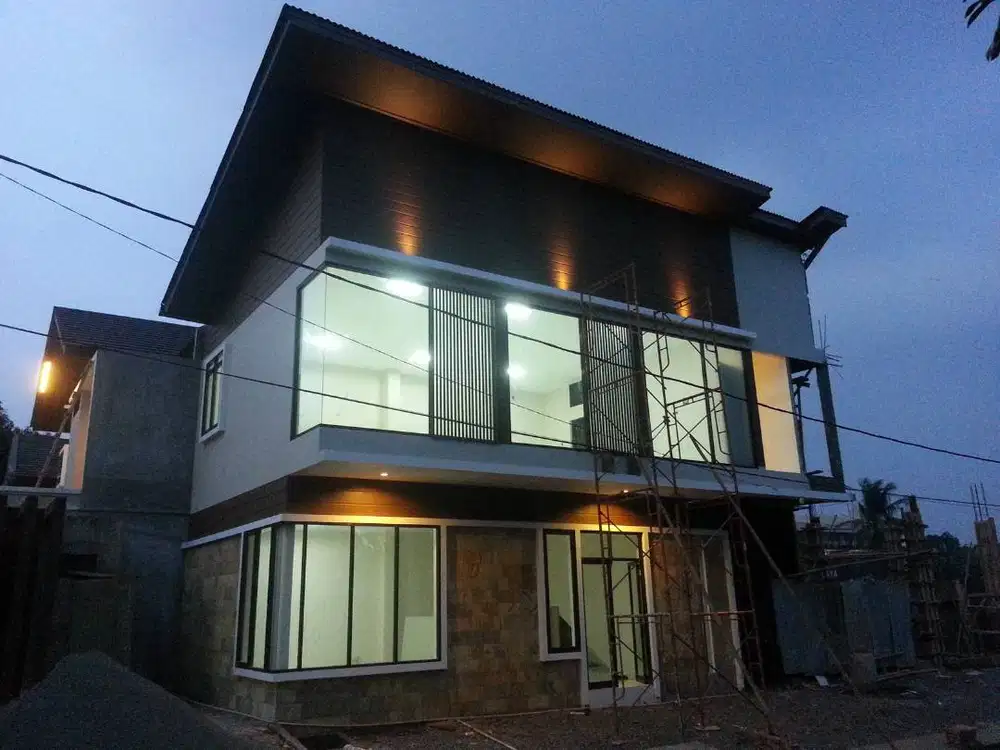 DIJUAL RUKO 2 LANTAI, PINGGIR JALAN RAYA (SHM), CIBUBUR - JATISAMPURNA